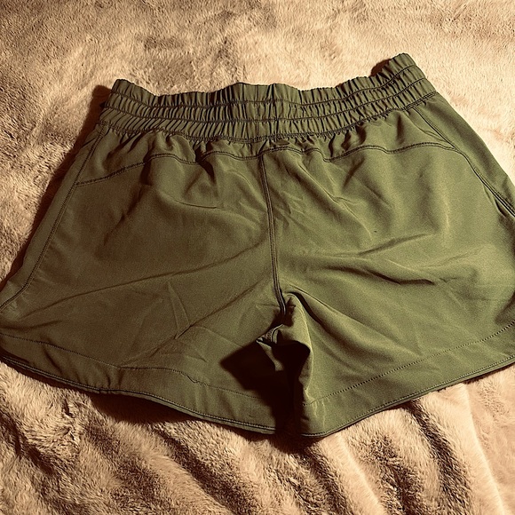 🏝️🩵90’ DEGREES SZL OLIVE GREEN SILK SHORTS NEVER WORN BRAND NEW - Picture 5 of 5